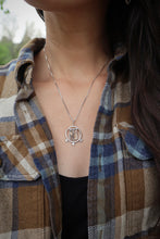 Load image into Gallery viewer, Interwoven Necklace
