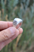 Load image into Gallery viewer, Portal Ring (6.75-7)