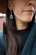 Load image into Gallery viewer, Flurries Drop Earrings