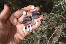 Load image into Gallery viewer, Follow the Light Danglers