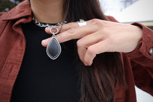 Load image into Gallery viewer, Dark as Night Necklace