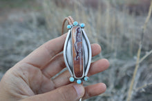 Load image into Gallery viewer, Courage Bolo