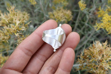 Load image into Gallery viewer, Earth Patterns (8.5-8.75)