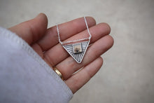 Load image into Gallery viewer, Sunrays Necklace