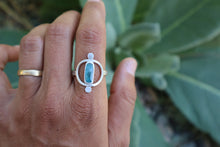 Load image into Gallery viewer, Wider Circles Ring (10)