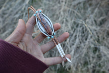 Load image into Gallery viewer, Courage Bolo