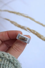 Load image into Gallery viewer, Dendritic Signet (7.5)