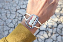 Load image into Gallery viewer, Owhyee Cuff