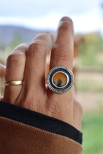 Load image into Gallery viewer, Wheel of Time Ring (size 9)