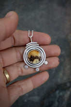 Load image into Gallery viewer, Journey to Center Necklace
