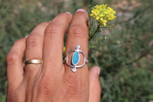 Load image into Gallery viewer, Wider Circles Ring (8)
