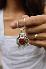 Load image into Gallery viewer, Spring Unfolding Necklace
