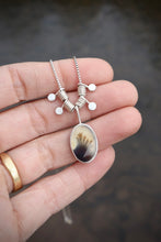 Load image into Gallery viewer, Unfurling Petals Necklace

