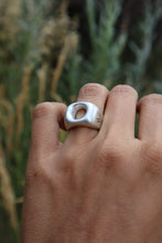Load image into Gallery viewer, Portal Ring (5.5-5.75)
