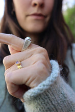 Load image into Gallery viewer, Signet Tri-Stone (7.75)

