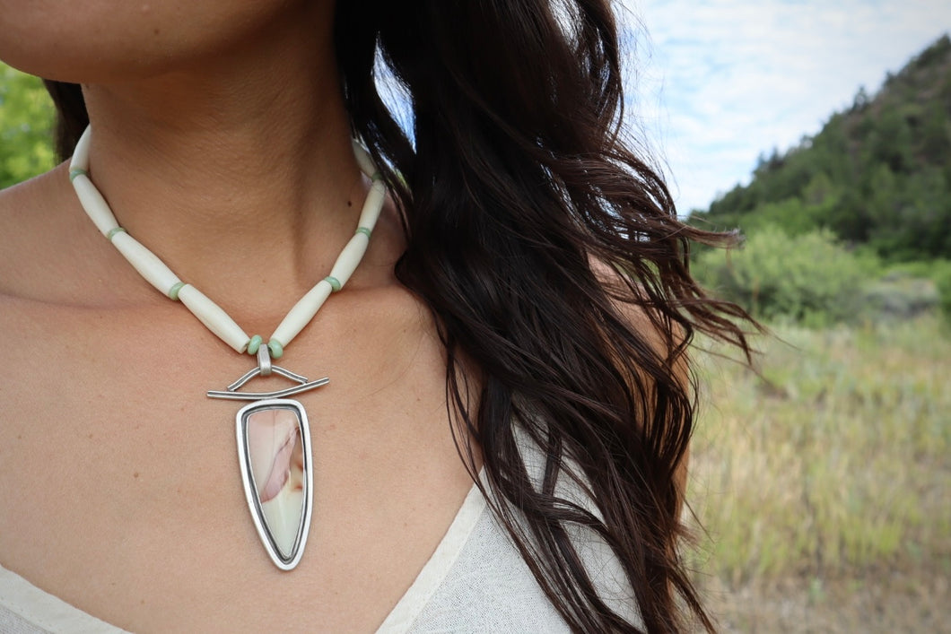 Soften the Edges Necklace